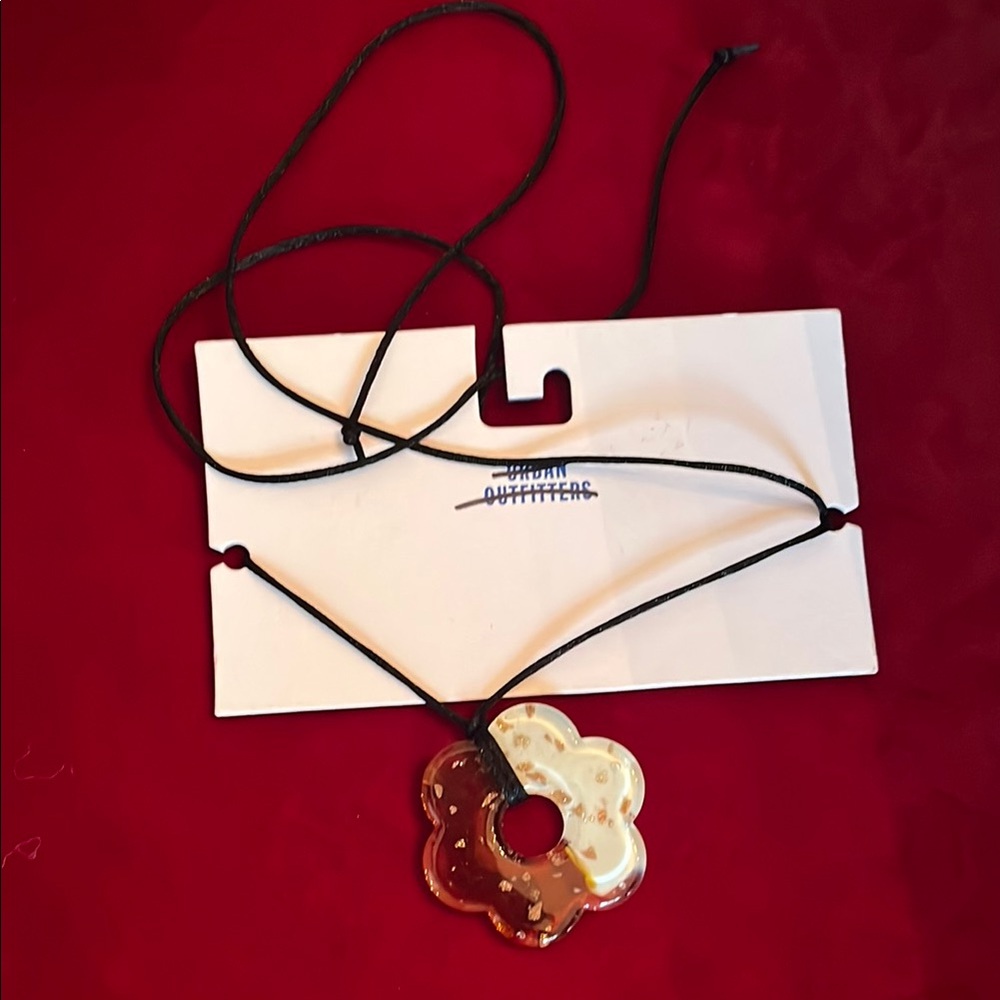 Urban Outfitters Two-Tone Flower Necklace